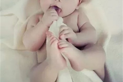 夏季怎么穿可以避免东莞捐卵宝宝感冒受凉？生病要怎么穿？